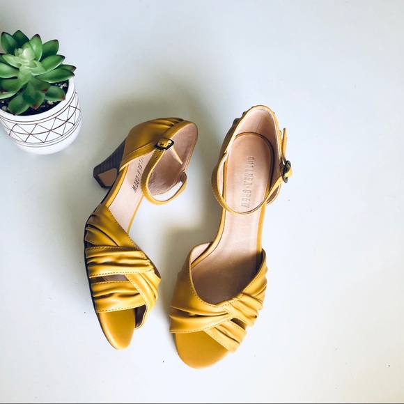 Chelsea Crew Nadia VTG Inspired Criss Cross Heel - Picture 9 of 9